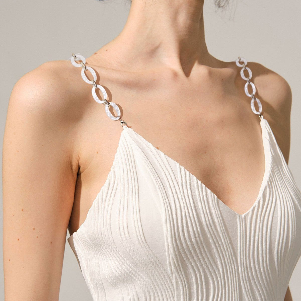 Belltoile™ Elbiseler İçin Beyaz İnci Zincir Askısı