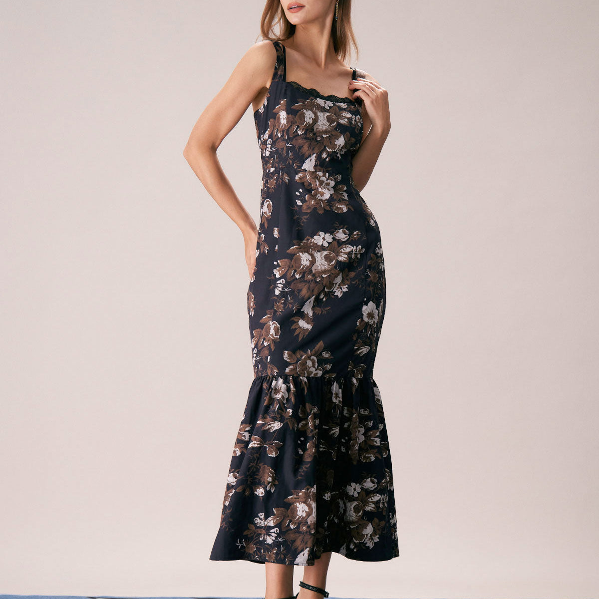 Belltoile™ Siyah Dantelli Çiçekli Deniz Kızı Maxi Elbise