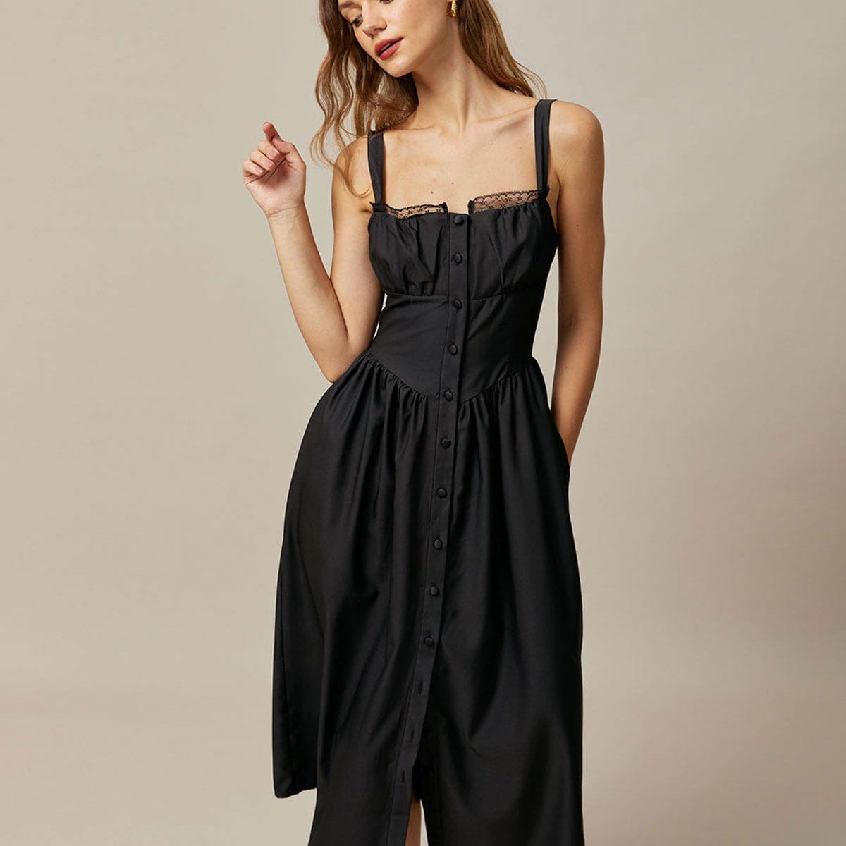Belltoile Siyah Kare Yaka Dantelli Cami Midi Elbise