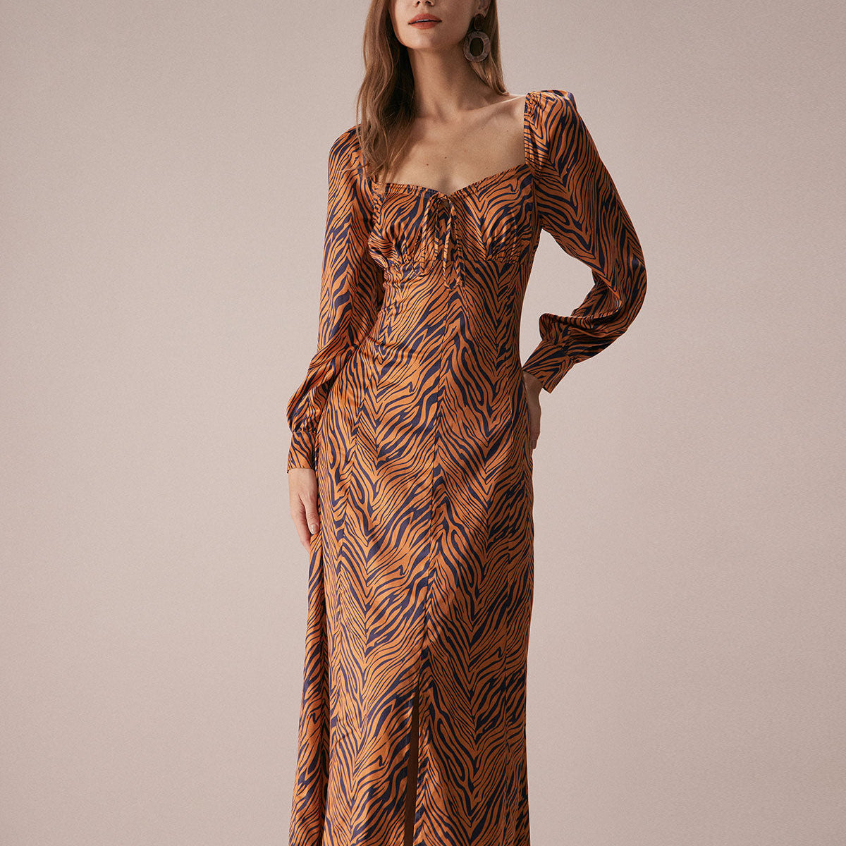 Belltoile™ Kahverengi Kalp Yaka Zebra Maxi Elbise