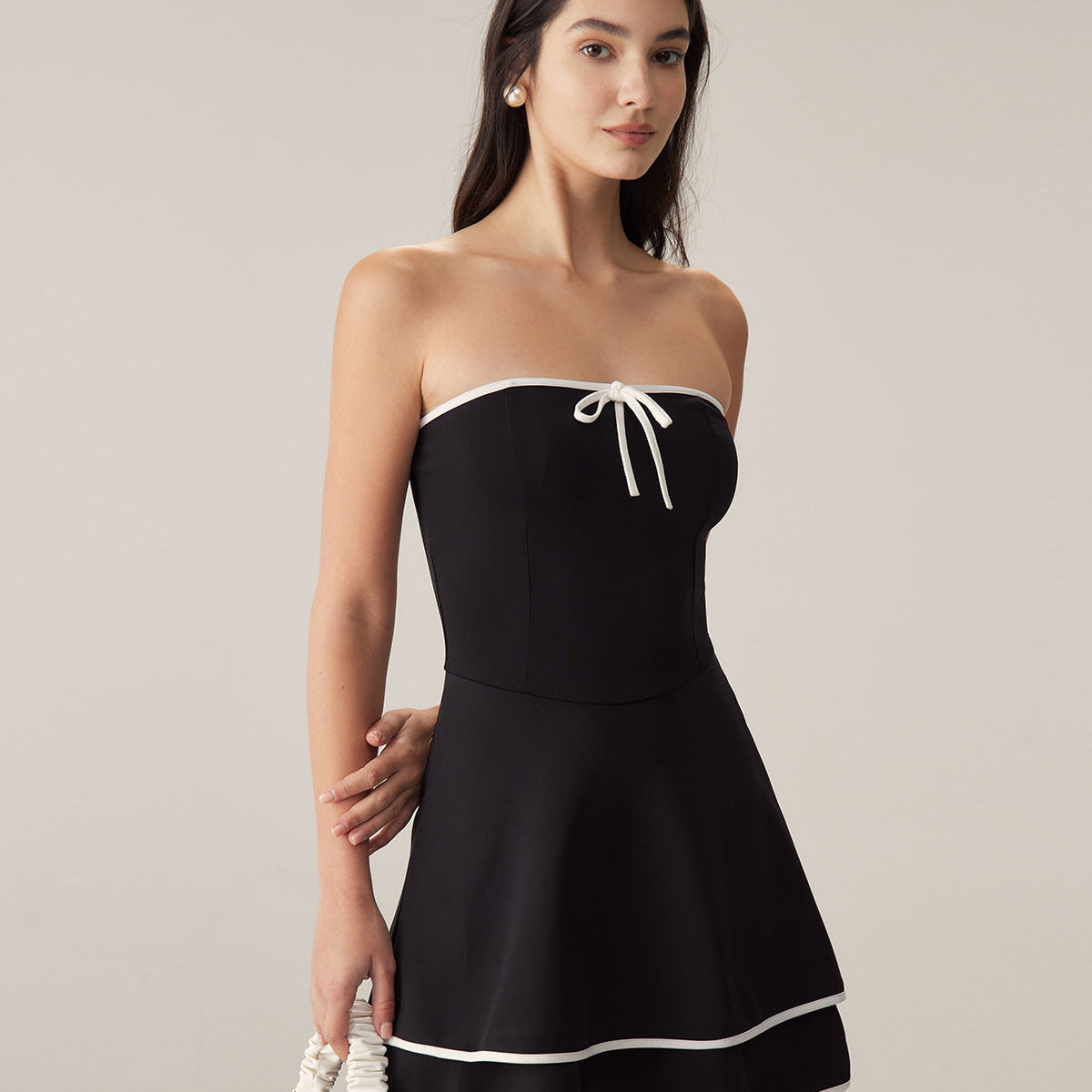 Belltoile™ Siyah Kontrast Straplez Mini Elbise