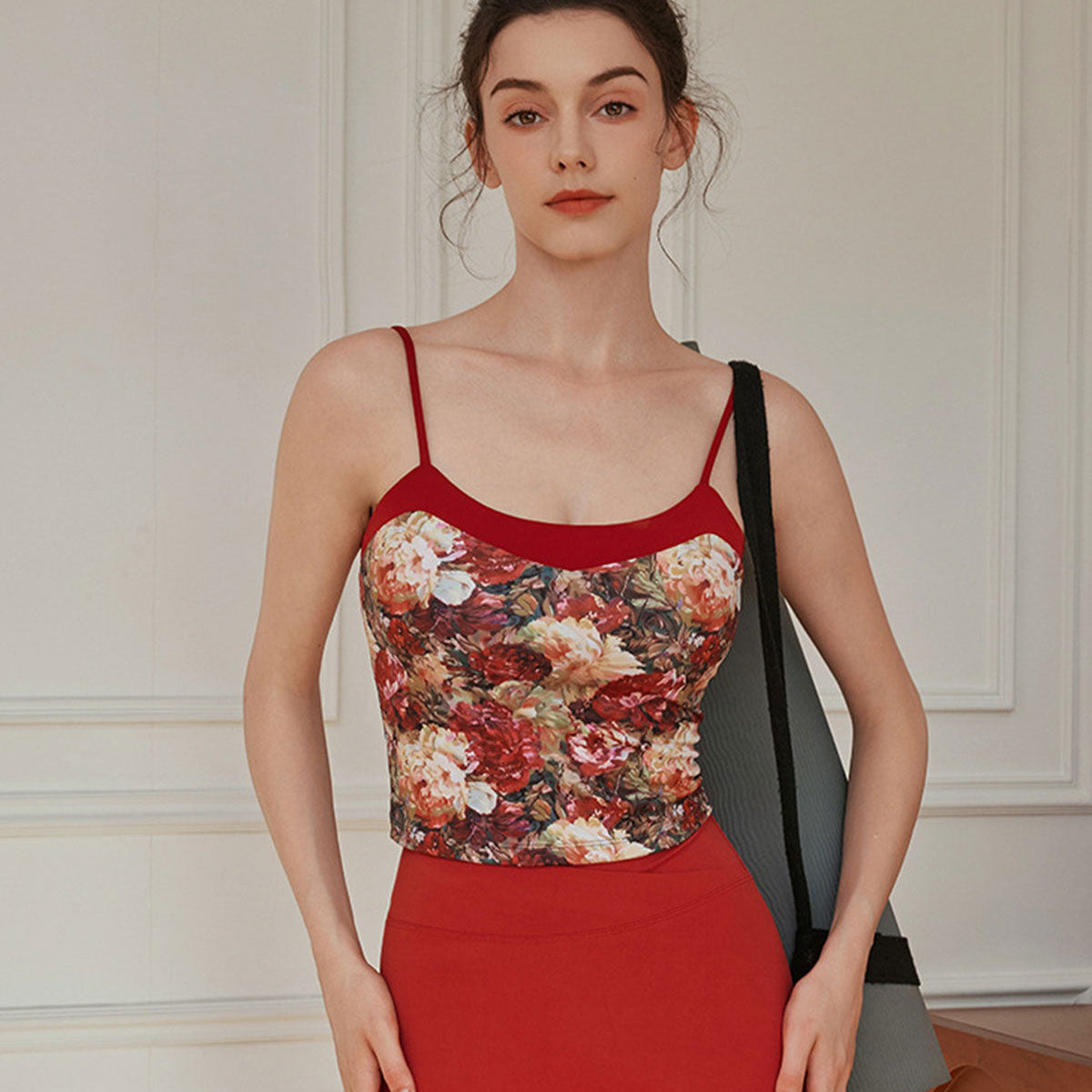 Belltoile™ Kırmızı Çiçekli Camiş - Orta Destek