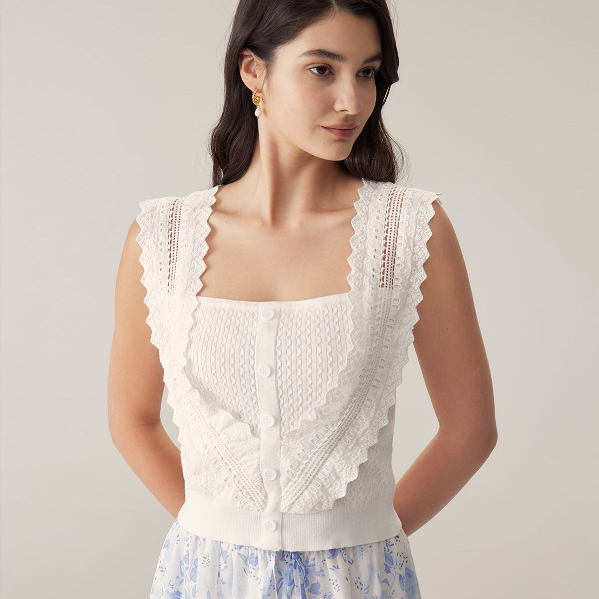 Belltoile™ Beyaz Fırfırlı Nakış Tankı