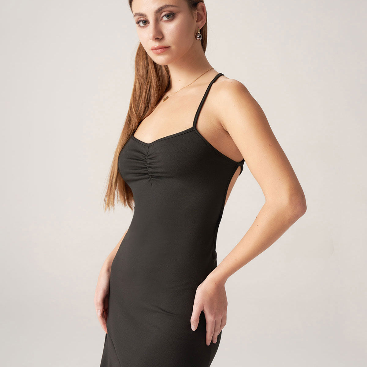 Belltoile™ Bettydress-Siyah Fırfırlı Sırtı Açık Midi Elbise