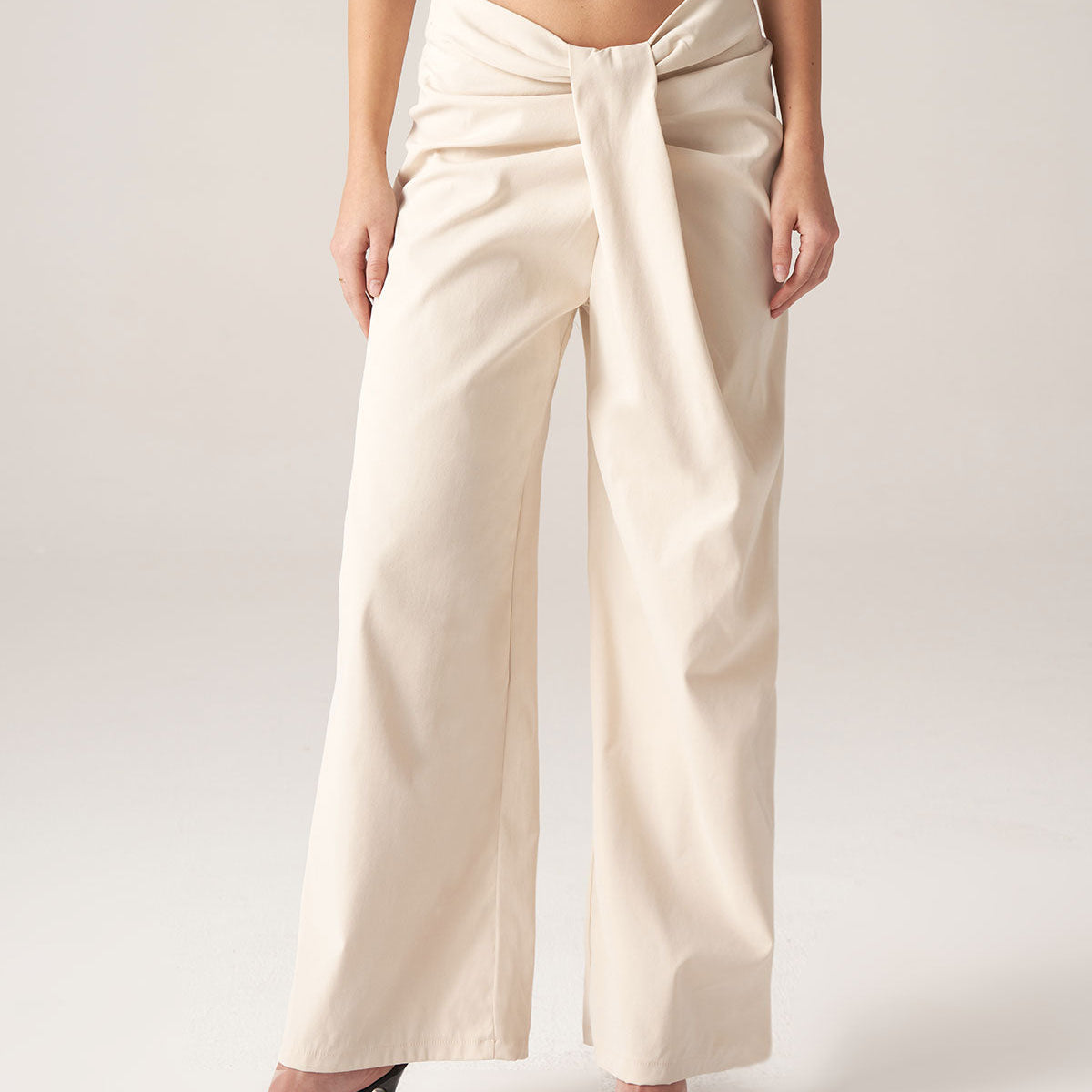 Belltoile™ Bettydress-Beyaz Pileli Geniş Paça Pantolon