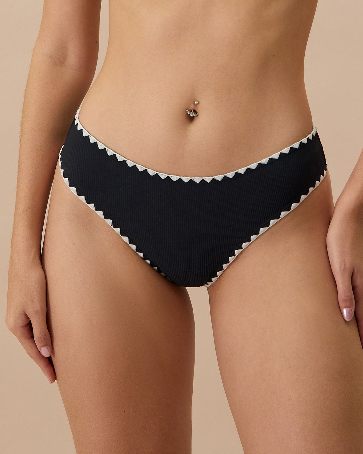 Belltoile™ Siyah Kontrast Fitilli Bikini Altı