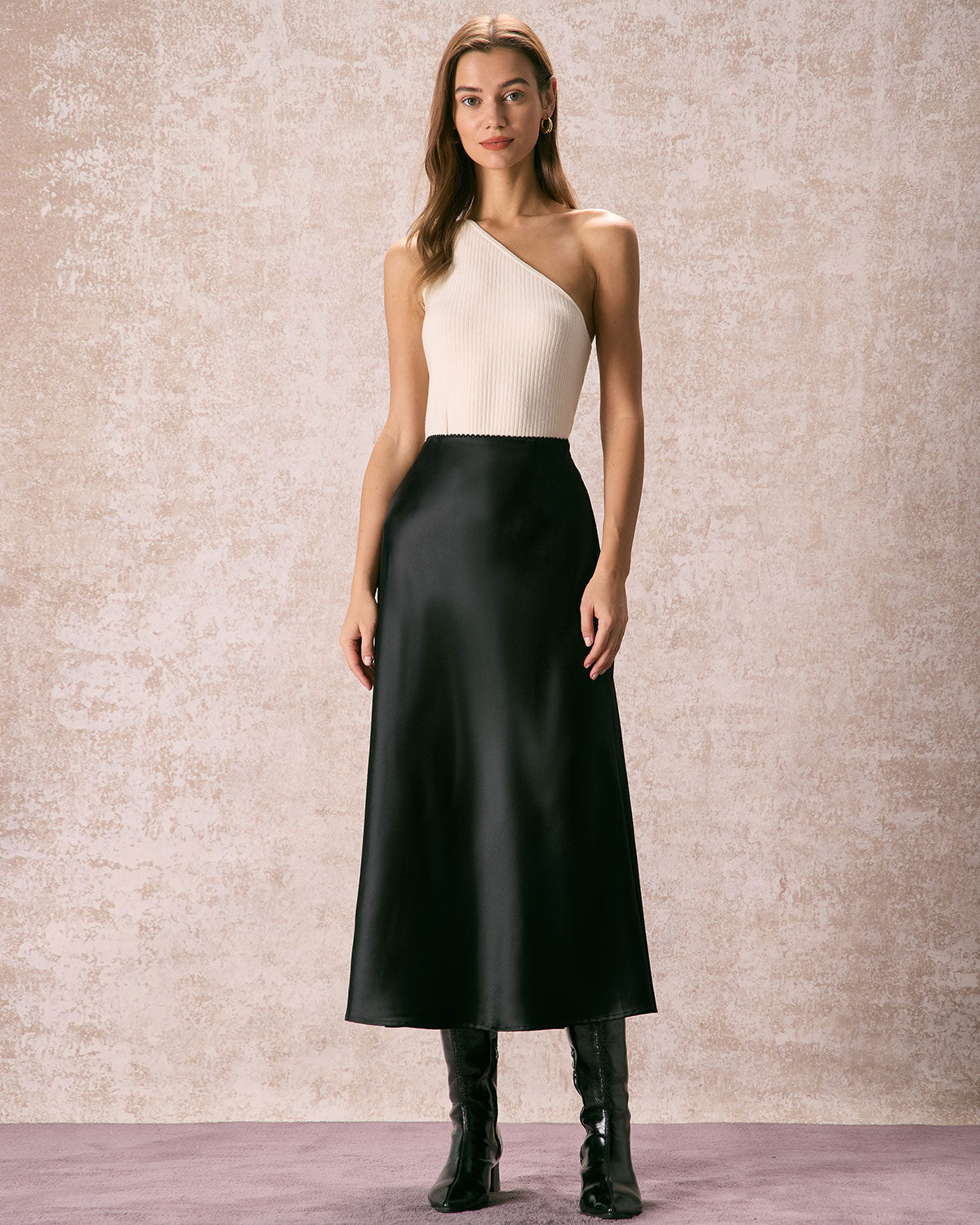 Belltoile™ Siyah Düşük Bel Dantelli Saten Midi Etek