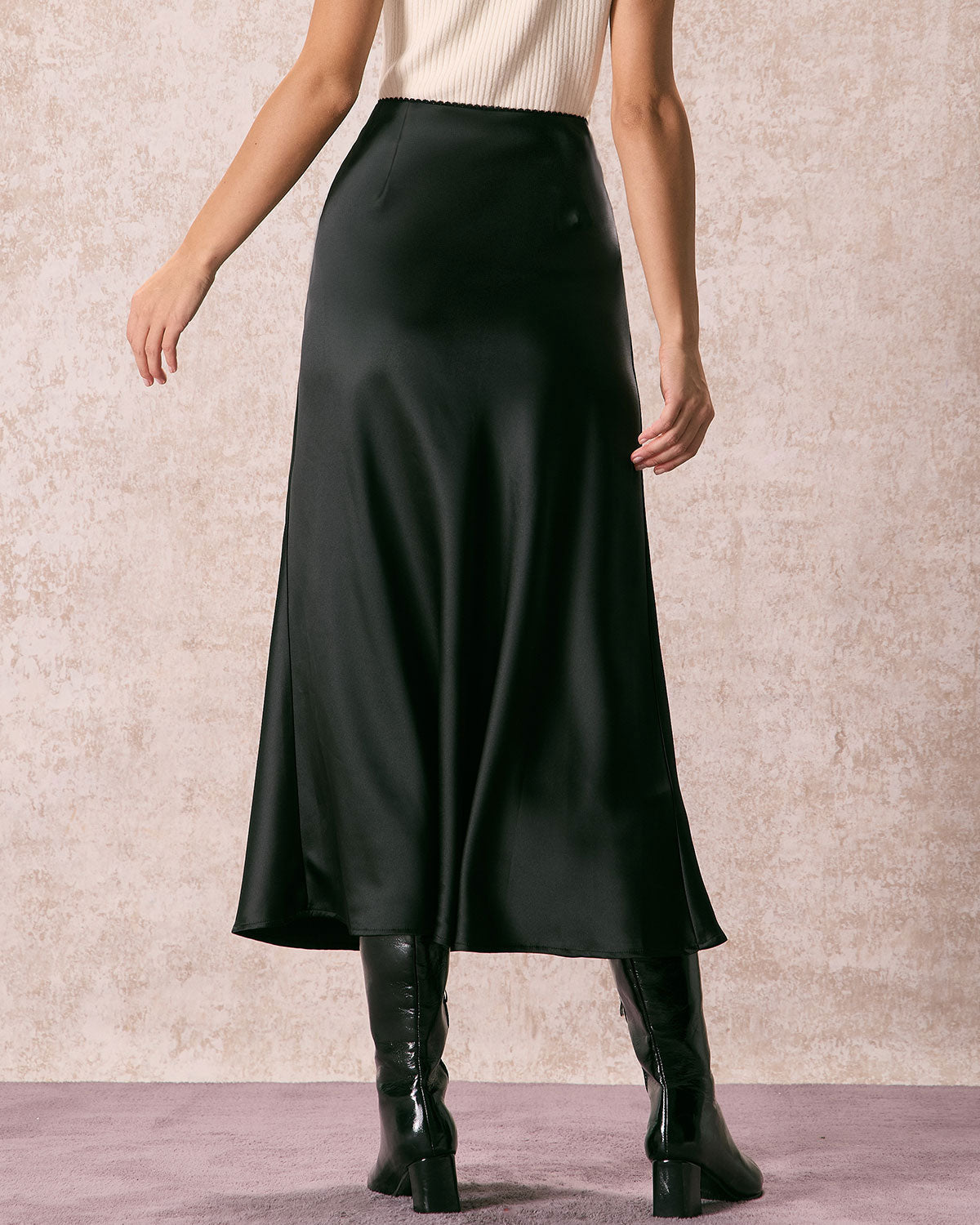Belltoile™ Siyah Düşük Bel Dantelli Saten Midi Etek