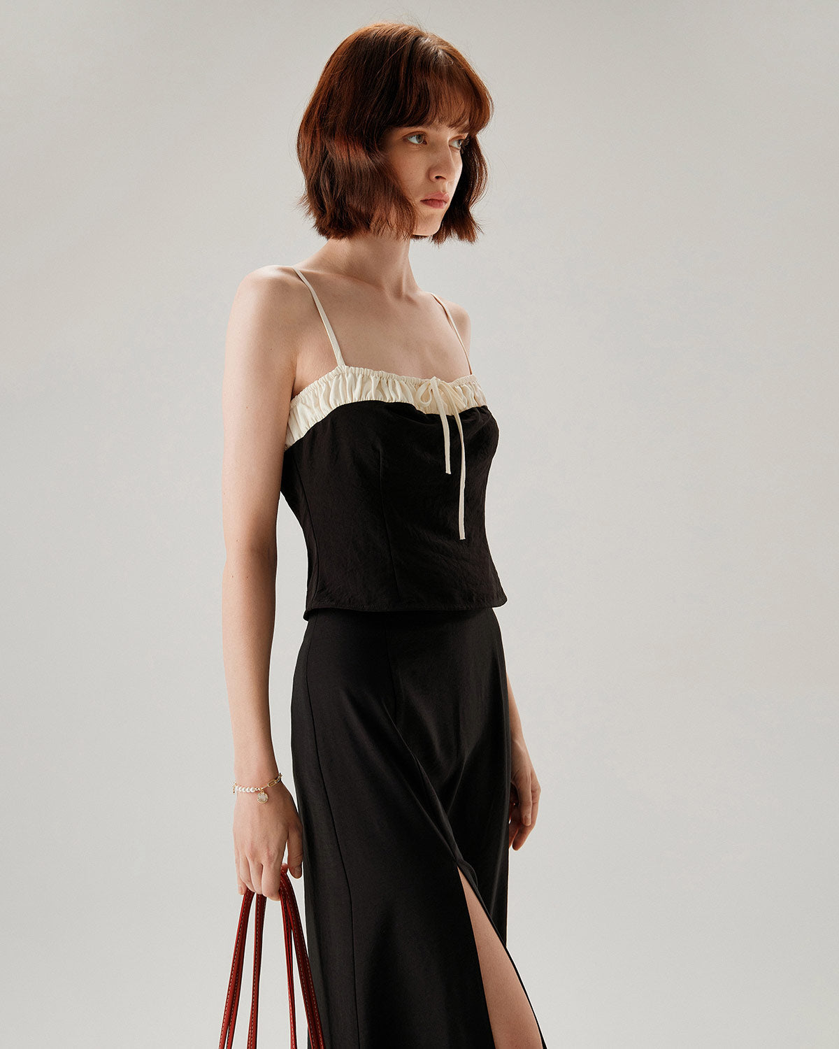 Belltoile™ Siyah Kontrast Dantelli Cami Üst