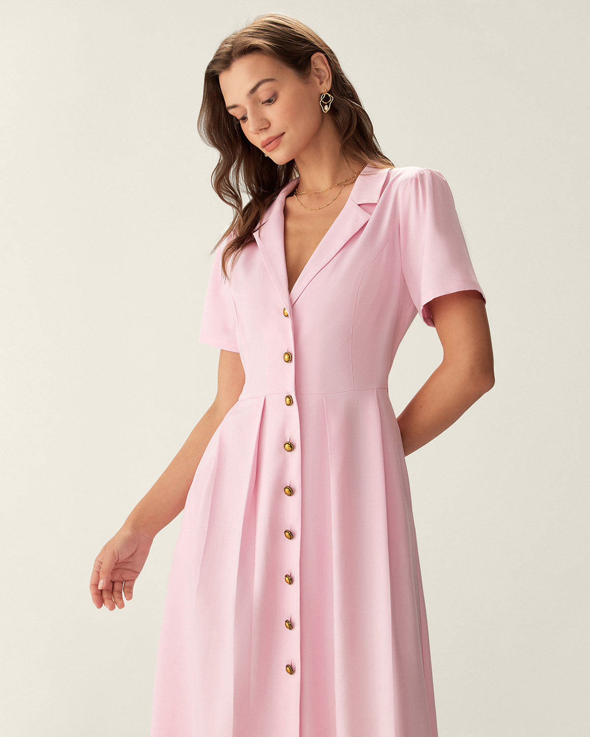 Belltoile™ Pembe V Yaka Pileli Düğmeli Midi Elbise