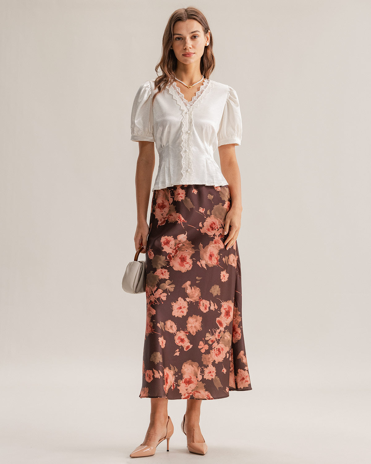 Belltoile™ Beyaz Saten V Yaka Dantelli Bluz