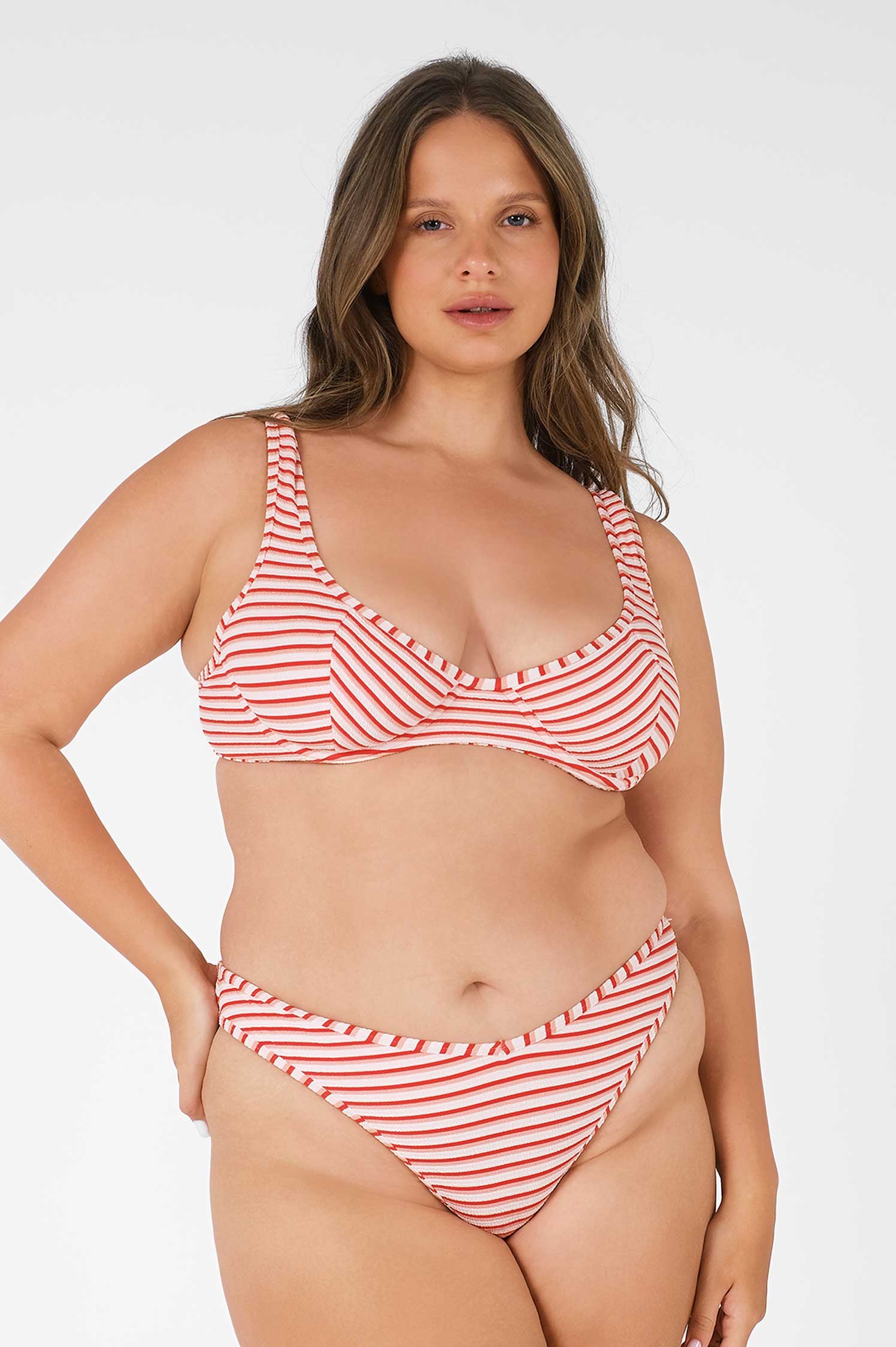 Belltoile™ Giselle Destekli Bikini Üstü / Kırmızı Jakarlı