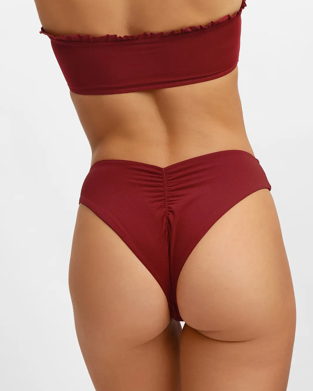 Belltoile™ Maie Büzgülü Orta Kapalı Alt / Kiraz Şarabı Noktalı