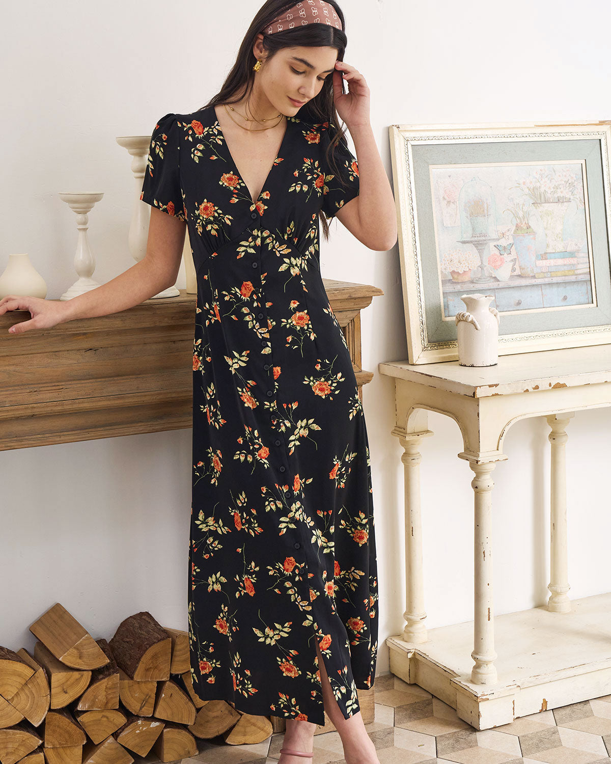 Belltoile Siyah V Yaka Çiçekli Kısa Kol Maxi Elbise
