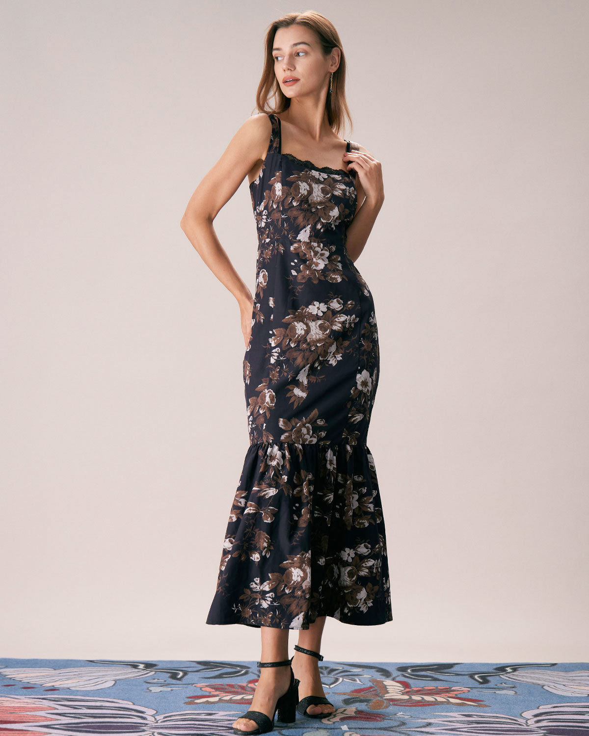 Belltoile™ Siyah Dantelli Çiçekli Deniz Kızı Maxi Elbise
