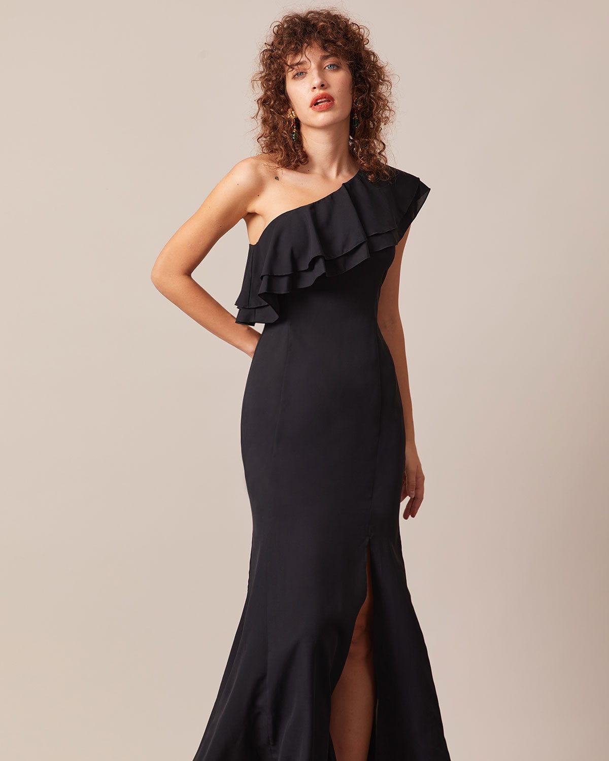 Belltoile™ Siyah Tek Omuzlu Volanlı Maxi Elbise