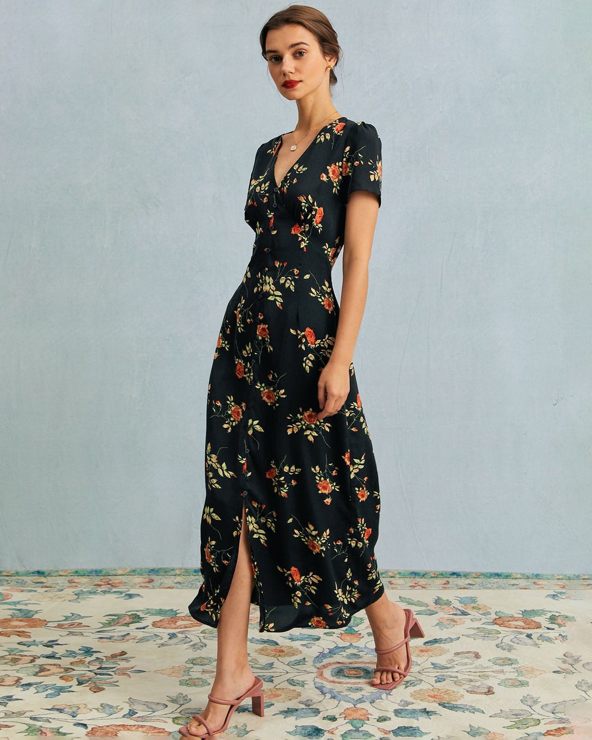 Belltoile Siyah V Yaka Çiçekli Kısa Kol Maxi Elbise