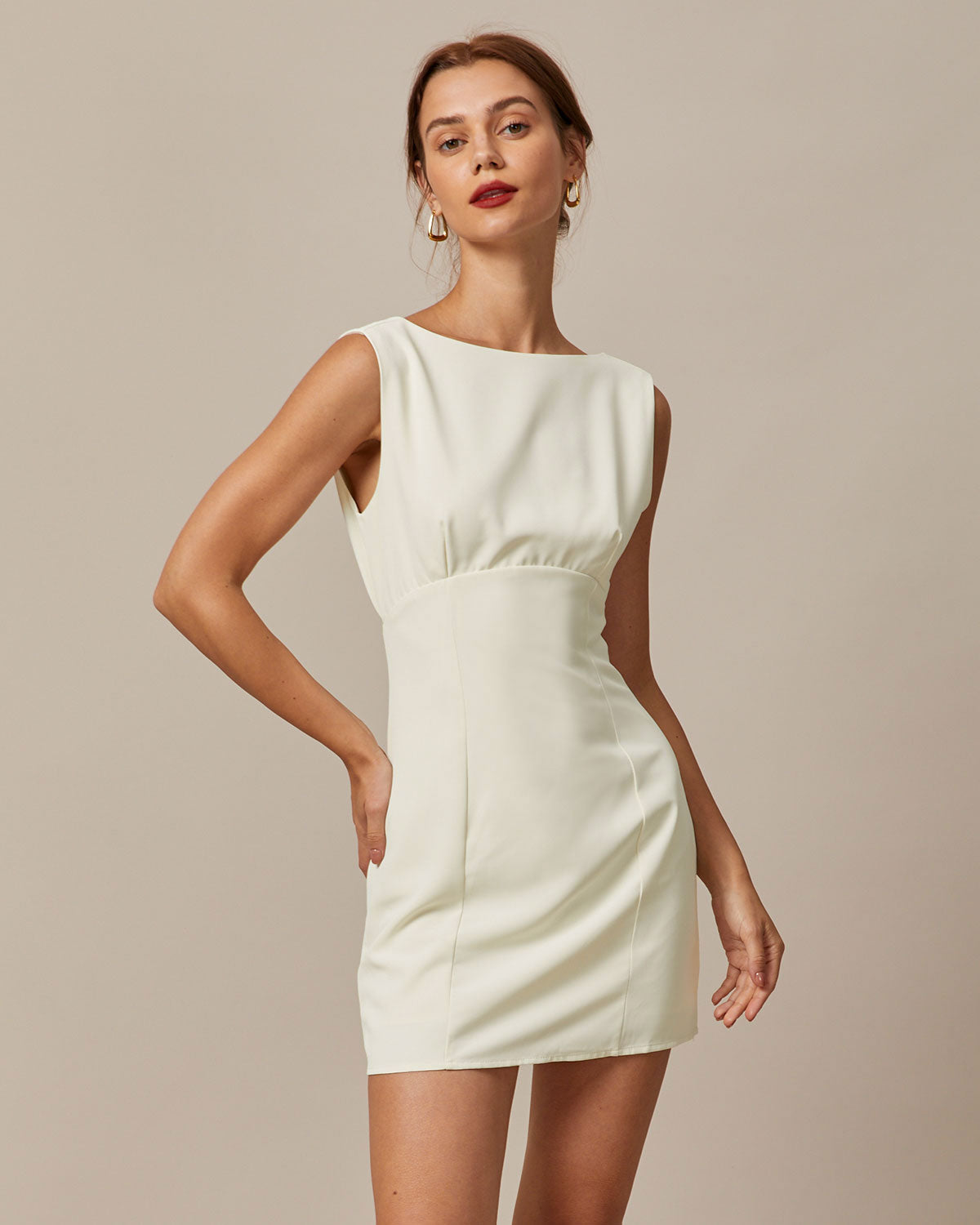 Belltoile™ Bej Kayık Yaka Sırtı Fiyonklu Mini Elbise