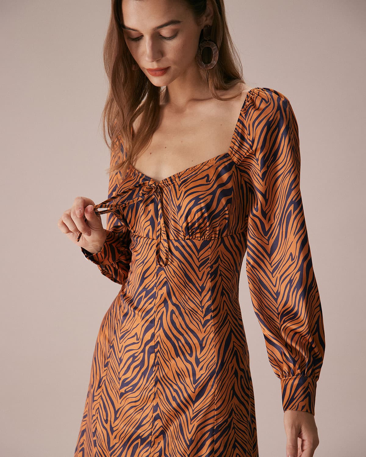 Belltoile™ Kahverengi Kalp Yaka Zebra Maxi Elbise