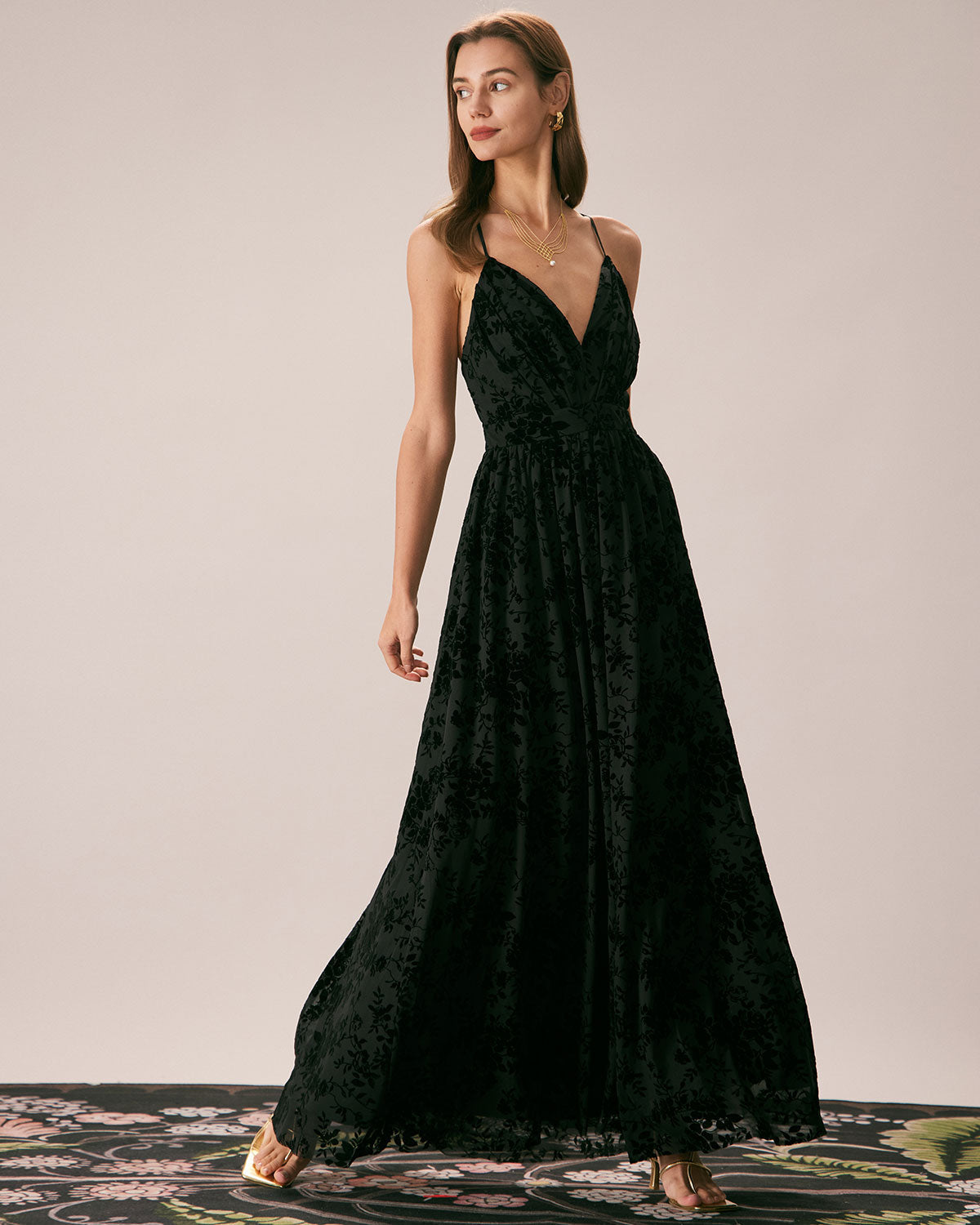 Belltoile™ Siyah Çiçek Floklu File Yırtmaçlı Maxi Elbise