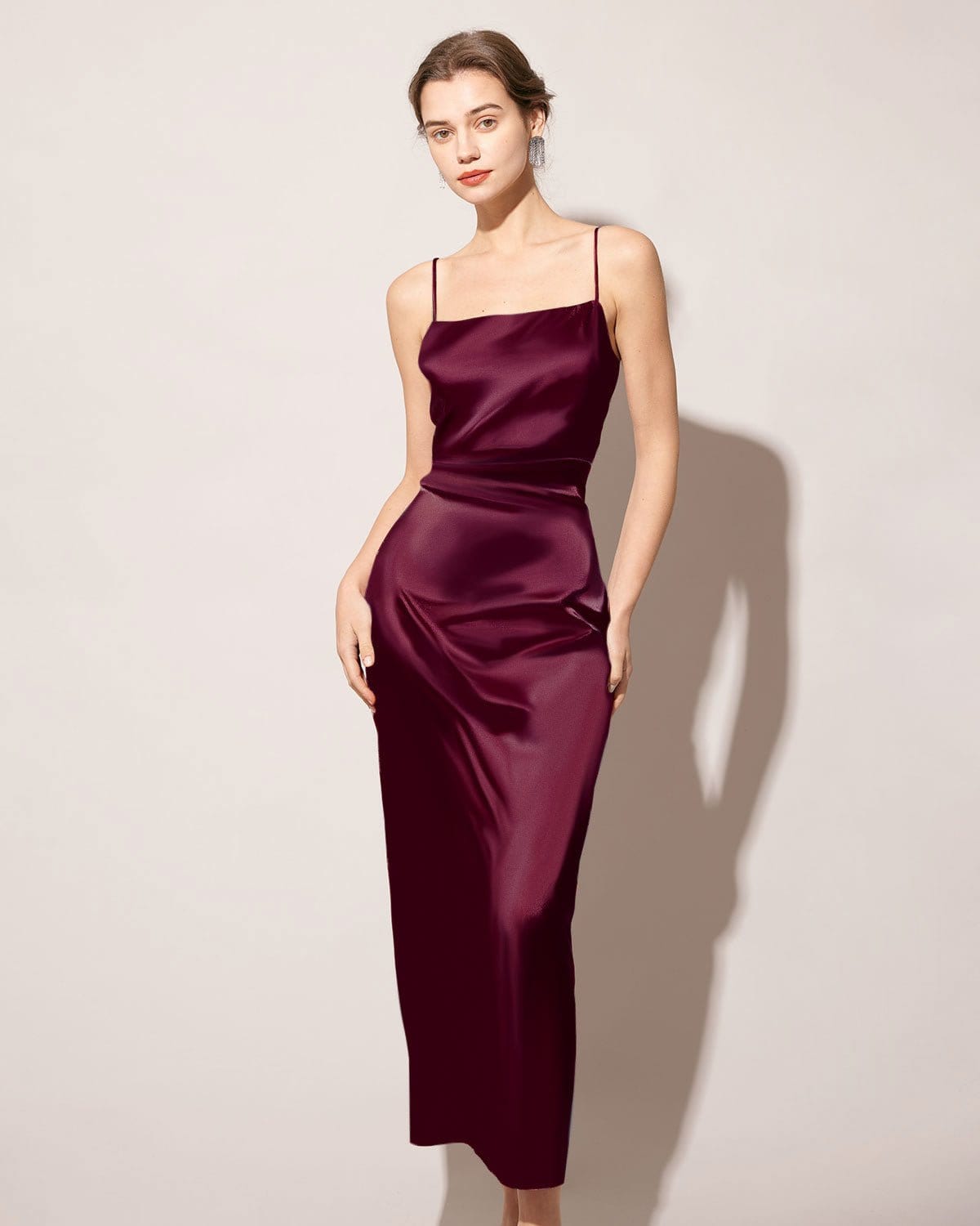Belltoile™ Kırmızı Sırt Yırtmaçlı Saten Askılı Maxi Elbise