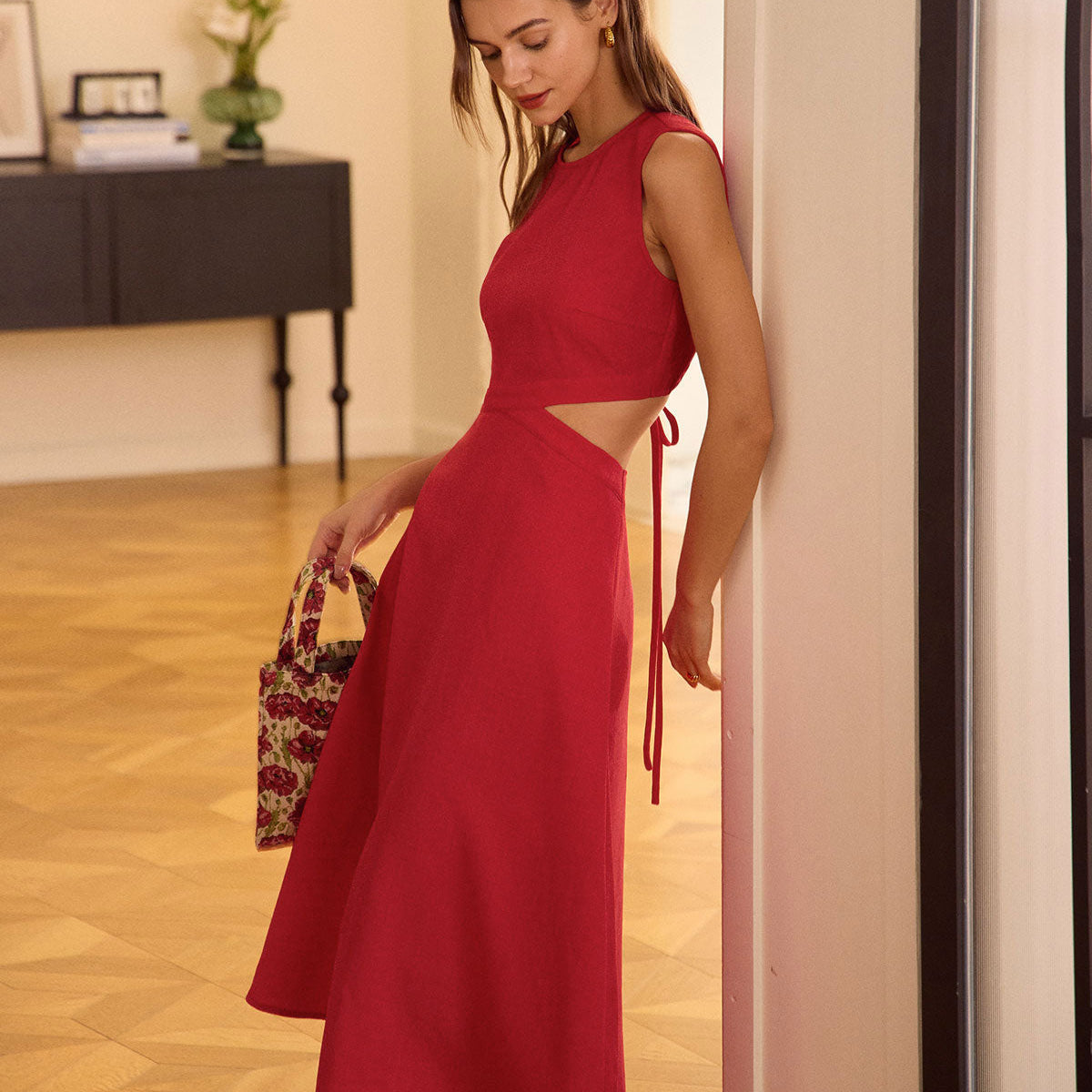 Belltoile Kırmızı Yuvarlak Yaka Cut-Out Midi Elbise