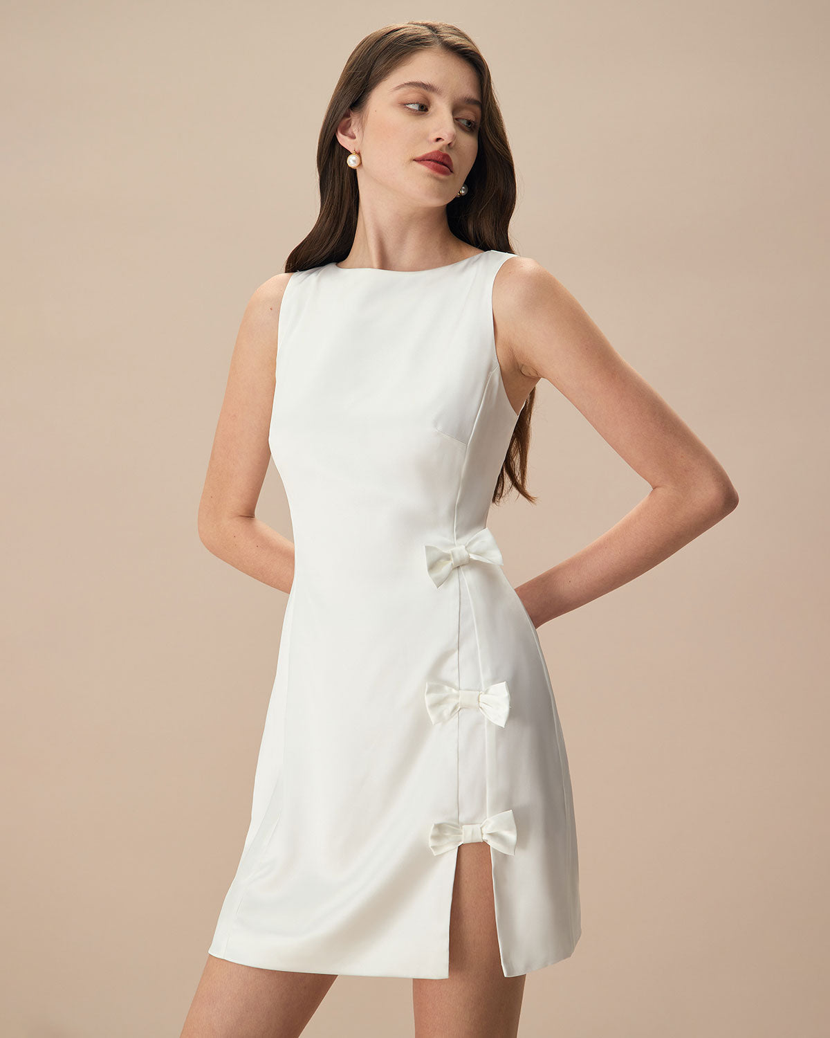 Belltoile™ Beyaz Kayık Yaka Fiyonklu Saten Mini Elbise
