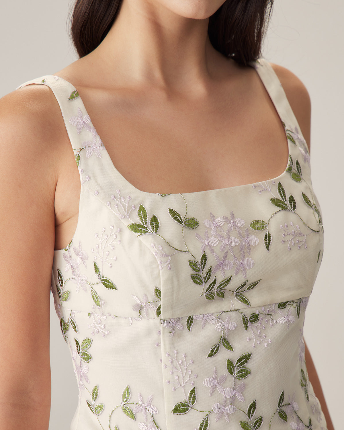 Belltoile™ Bej Çiçekli İnce Kolsuz Bluz