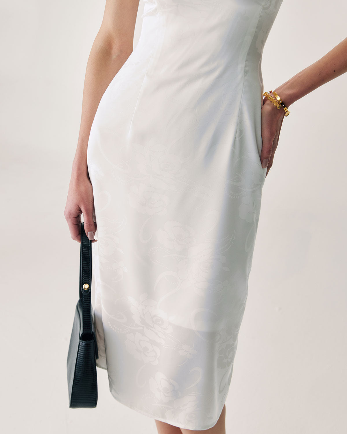 Belltoile™ Beyaz Boncuklu Askılı Slip Midi Elbise