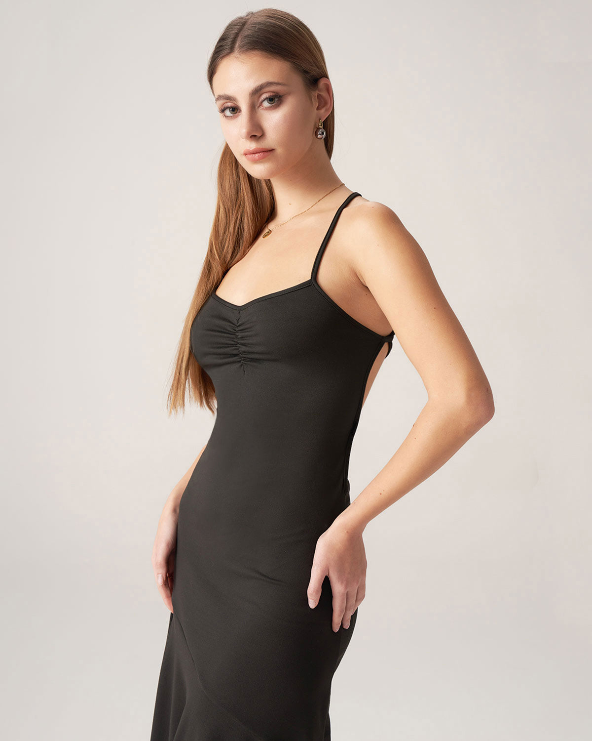 Belltoile™ Bettydress-Siyah Fırfırlı Sırtı Açık Midi Elbise