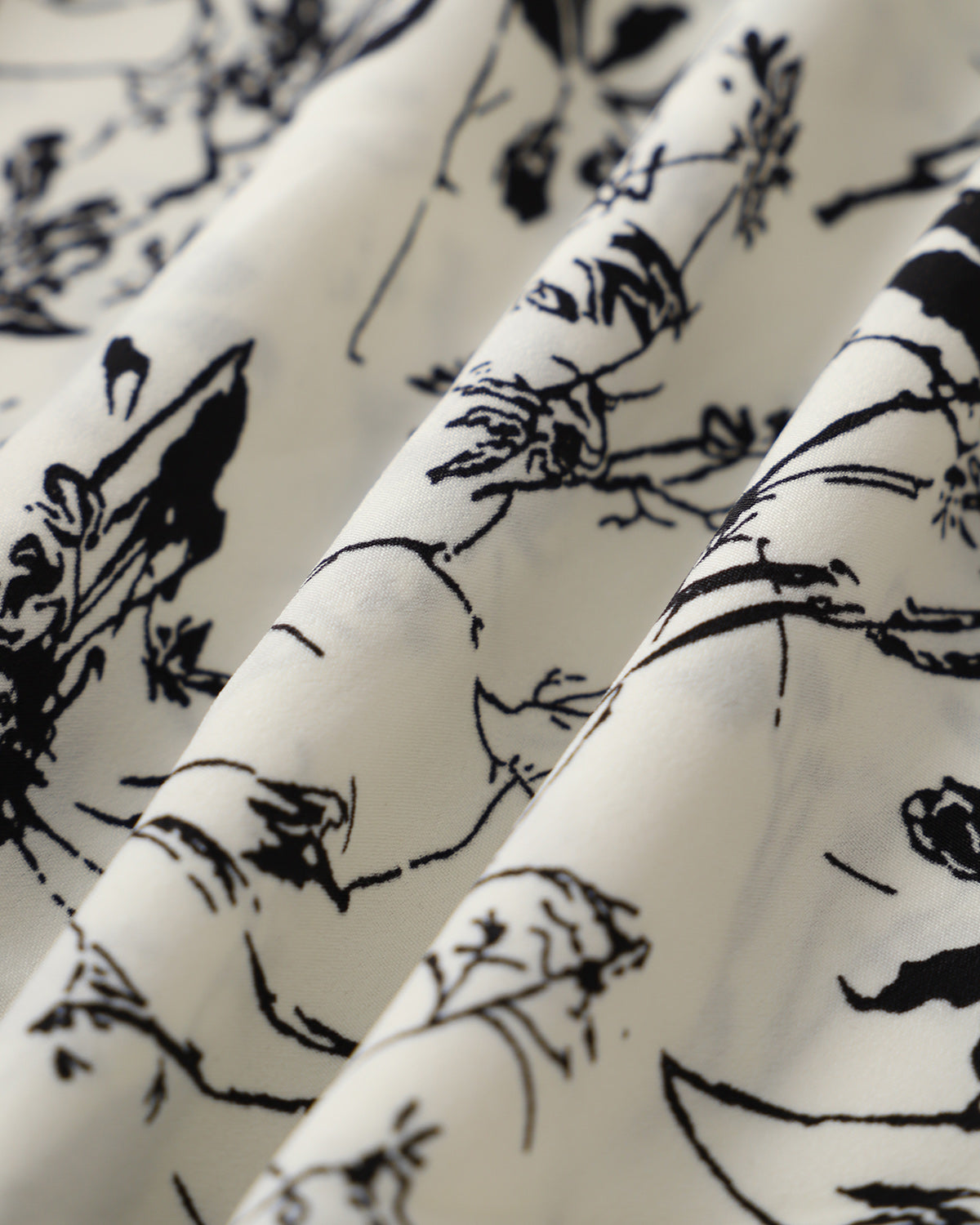 Belltoile™ Beyaz Çiçek Dantelli V Yaka Mini Elbise