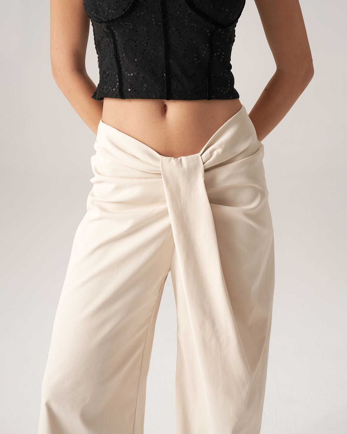 Belltoile™ Bettydress-Beyaz Pileli Geniş Paça Pantolon